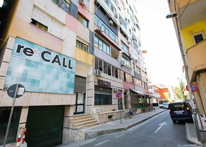 アパート Yellow ティラナ